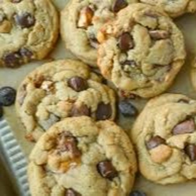 4 Homemade Cookies.