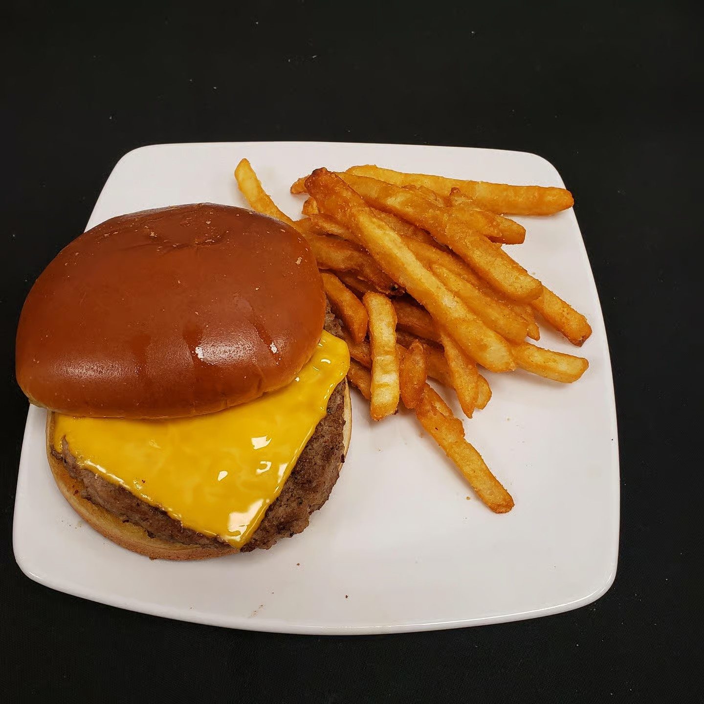 Kids Cheeseburger.